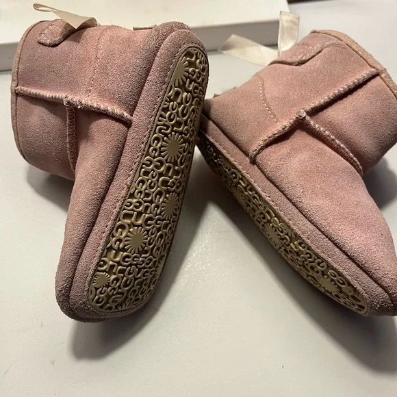 UGG toddler boots - Picture 3 of 4